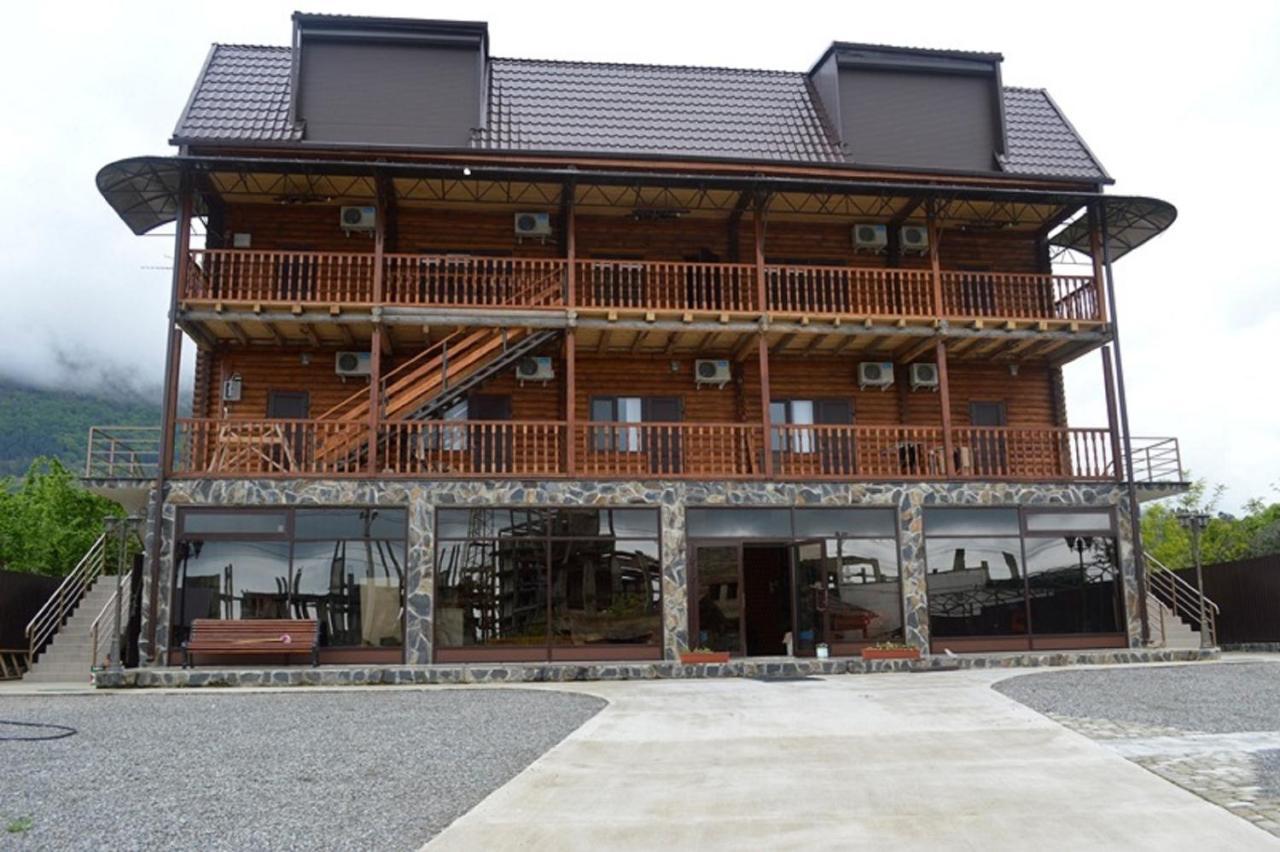 Абхазская Усадьба Hotell Gagry Eksteriør bilde