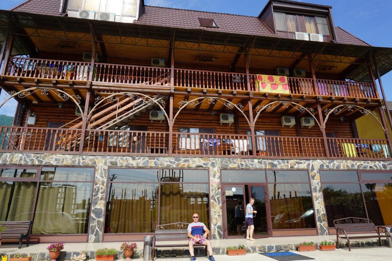 Абхазская Усадьба Hotell Gagry Eksteriør bilde