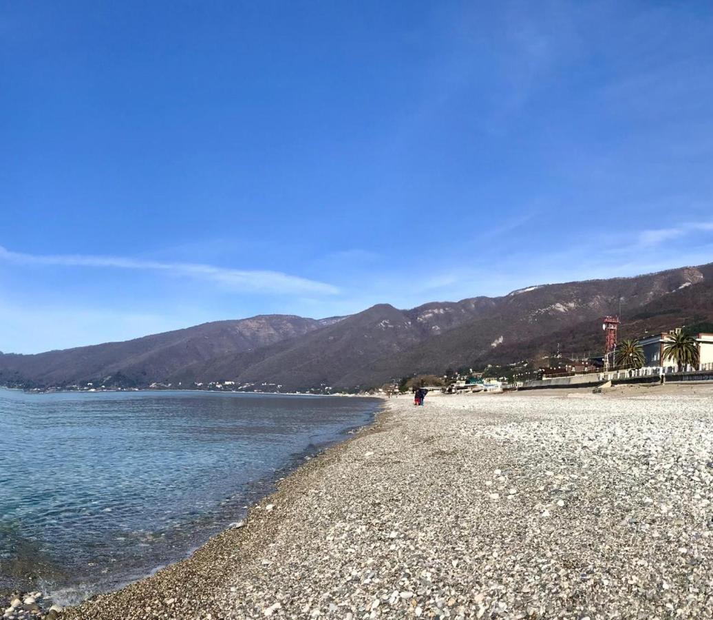 Абхазская Усадьба Hotell Gagry Eksteriør bilde